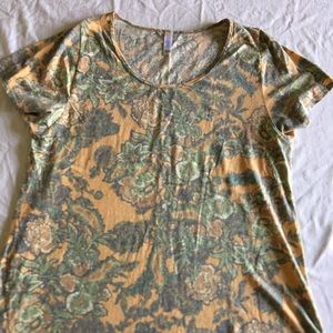 Women’s 3X LuLaroe heathered print Classic Tee.